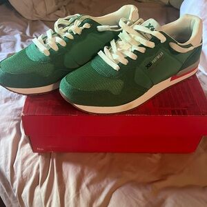 Brand new xti tennis shoes